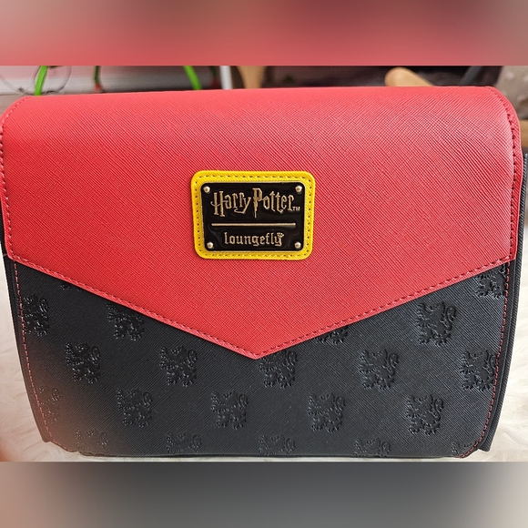 Loungefly Harry Potter bag 🔥 - Picture 2 of 8